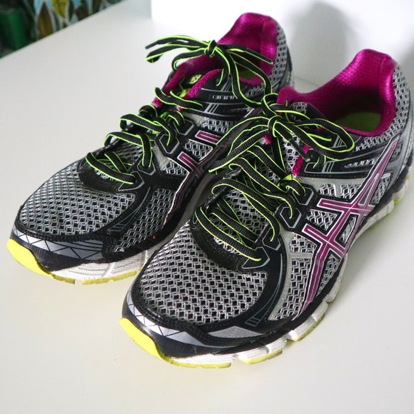 Asics Shoes - ASICS Women's GT-2000 T3P8N Black and Purple Running Shoe